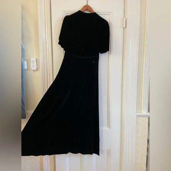 Hunter Green J. Peterman Velvet Dress - Picture 3 of 8